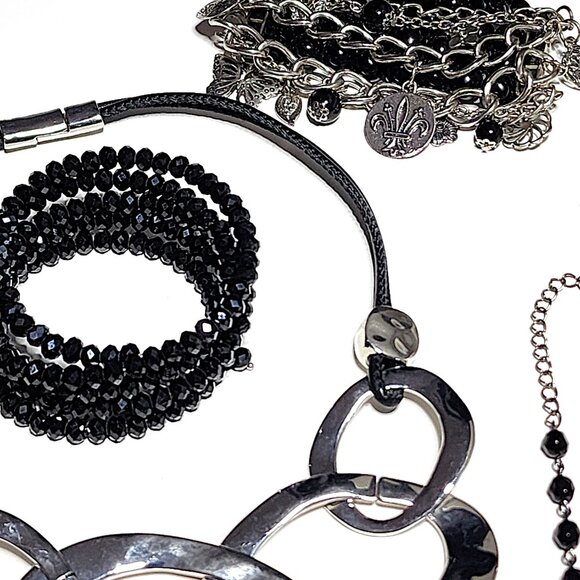 Black statement jewellery bundle - Picture 6 of 10
